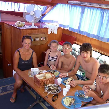 Konukevi Pansion Antunovic 3*