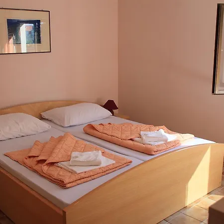 Pansion Antunovic 3* Trpanj