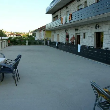 Pansion Antunovic Gasthof 3*