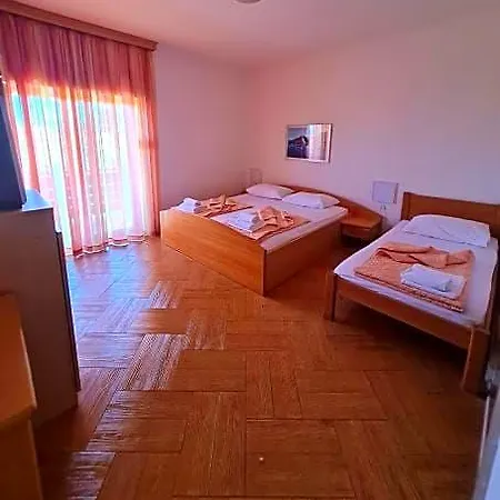 Pansion Antunovic Gasthof 3*